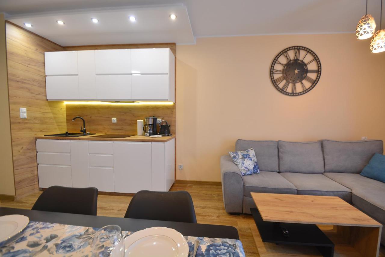 Apartamenty Bryza - Monte Cassino 8 - Centrum ชวีโนวิชแจ ภายนอก รูปภาพ