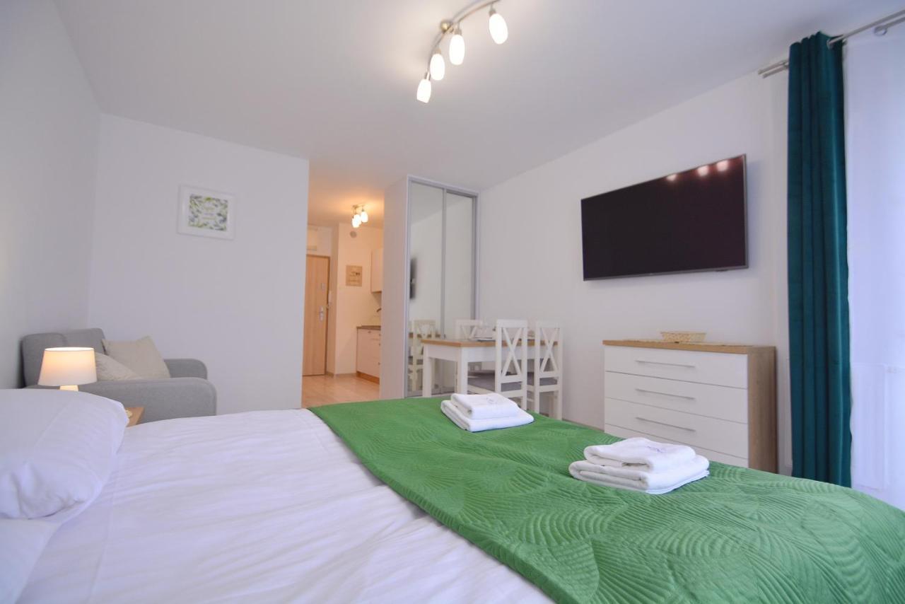 Apartamenty Bryza - Monte Cassino 8 - Centrum ชวีโนวิชแจ ภายนอก รูปภาพ